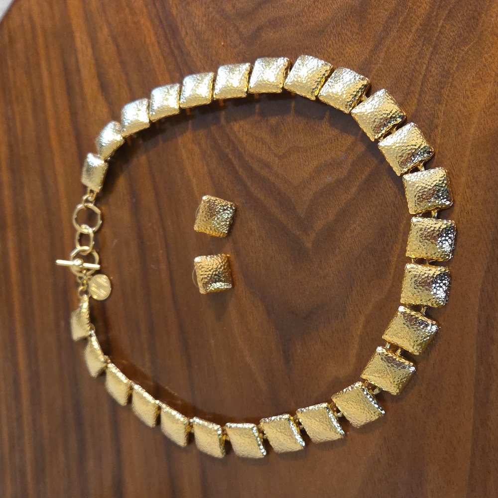 Elegant Anne Klein Gold Necklace Set